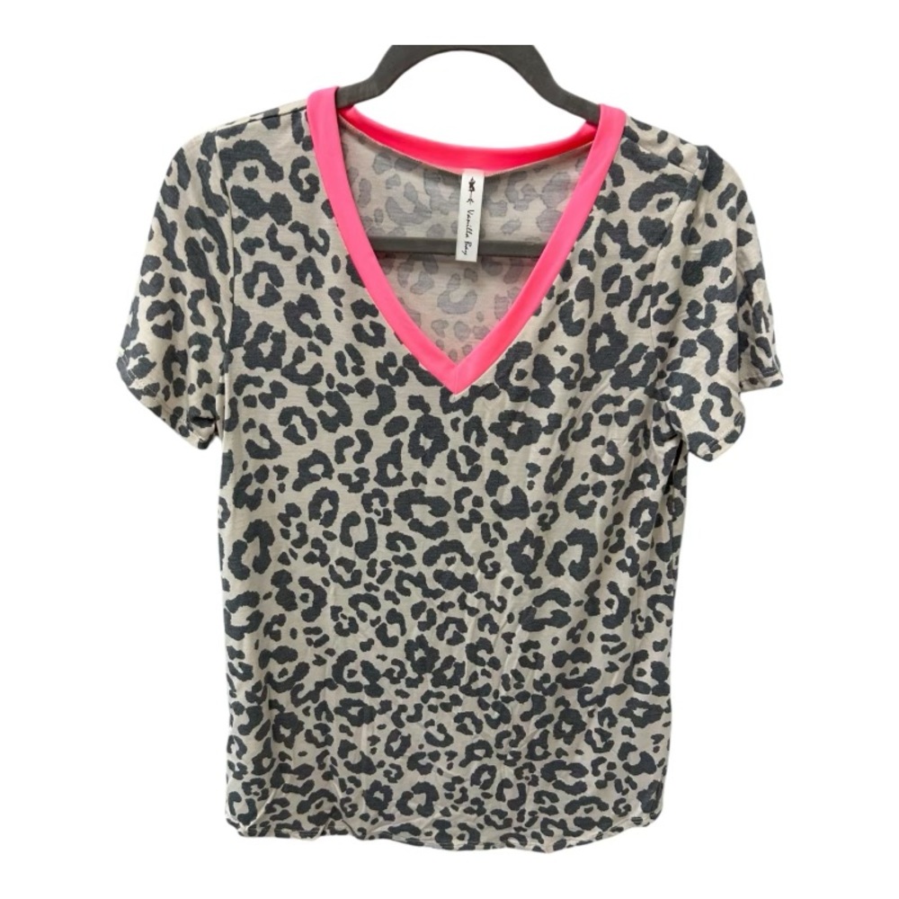 Cheetah Print V-Neck T-Shirt A217